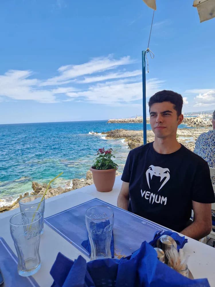 Profil de Diego, 25 ans, Plan cul à Chapella (Grisons)