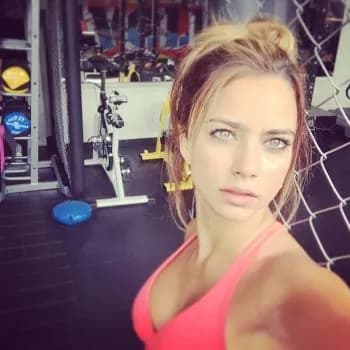 Profil de Arya, 27 ans, Plan cul à Sent (Grisons)