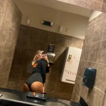 Profil de Maryam, 29 ans, Plan cul à Vnà (Grisons)