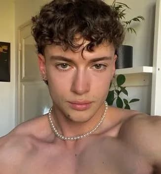 Profil de Sydney, 25 ans, Plan cul à Epesses (Vaud)