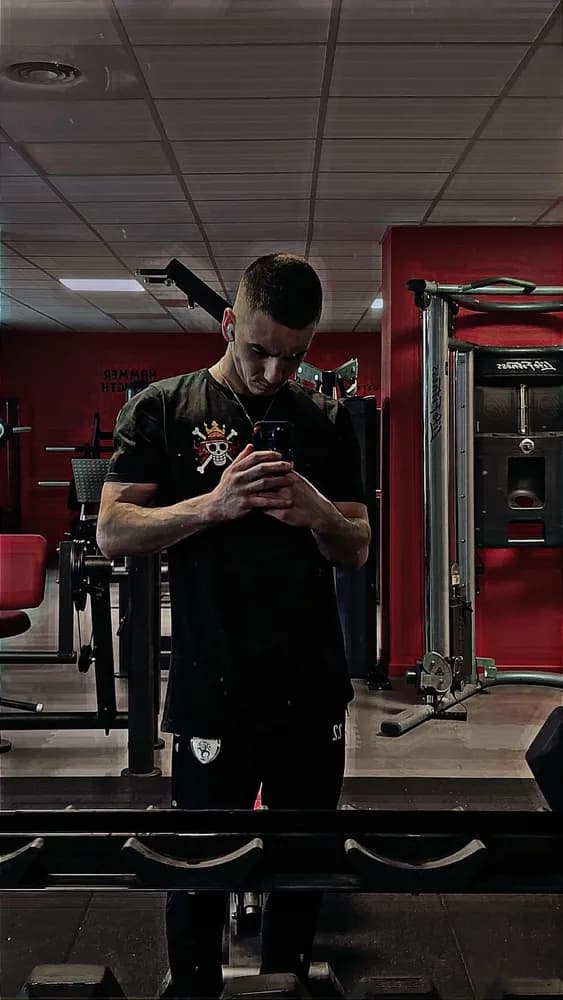 Profil de Marlon, 26 ans, Plan cul à Cama (Grisons)