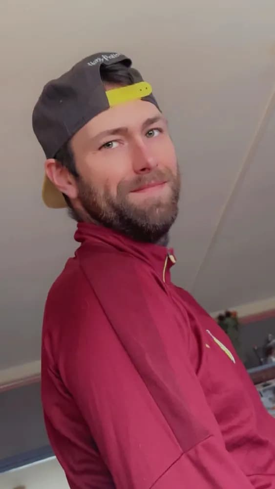 Profil de Vladimir, 26 ans, Plan cul à Mon (Grisons)