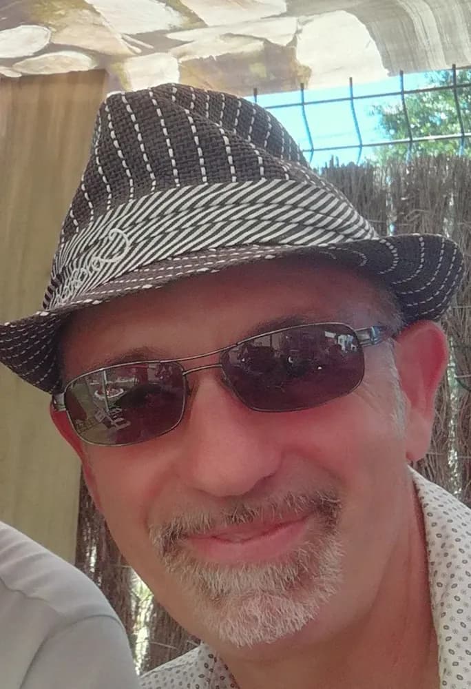 Profil de Faustin, 31 ans, Plan cul à Epesses (Vaud)