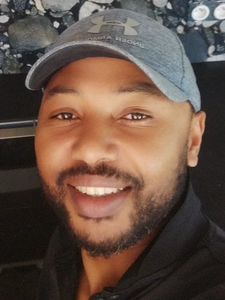 Profil de Nell, 31 ans, Plan cul à Obermumpf (Argovie)