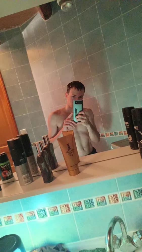 Profil de Issam, 22 ans, Plan cul à Ayer (Valais)