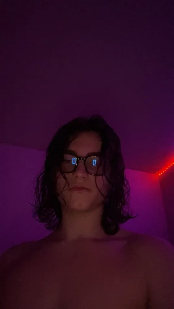 Profil de Kerem, 26 ans, Plan cul à Lax (Valais)