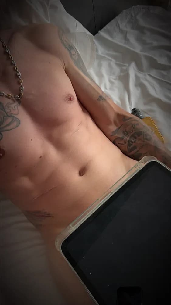 Profil de Riyad, 34 ans, Plan cul à Pany (Grisons)