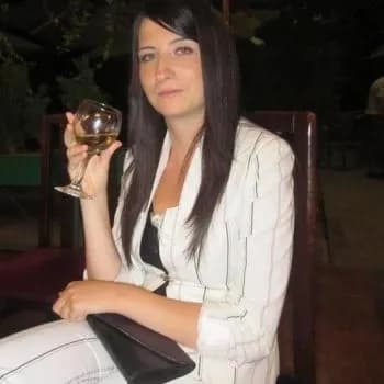 Profil de Agnès, 26 ans, Plan cul à Pigniu (Grisons)