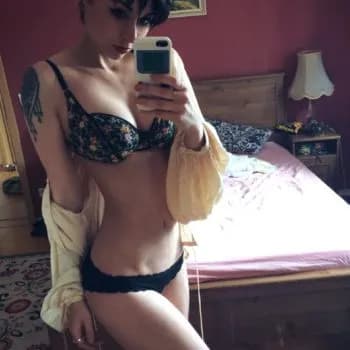 Profil de Rania, 25 ans, Plan cul à Molondin (Vaud)