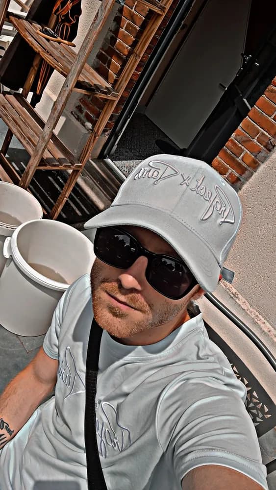 Profil de Imrane, 32 ans, Plan cul à Laura (Grisons)