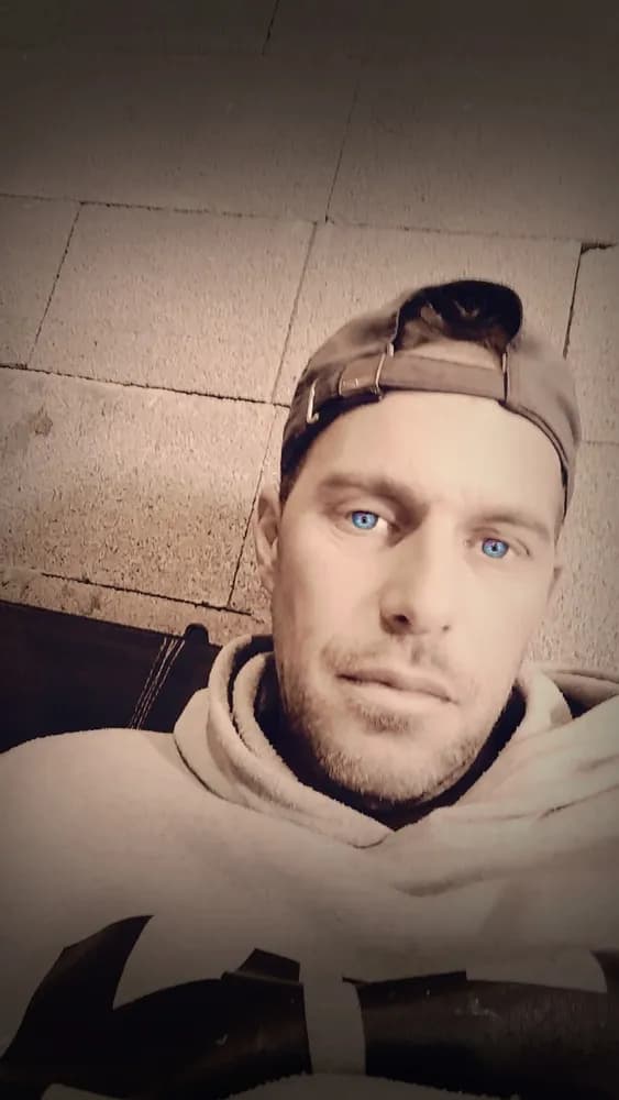 Profil de Carl, 31 ans, Plan cul à Oleyres (Vaud)