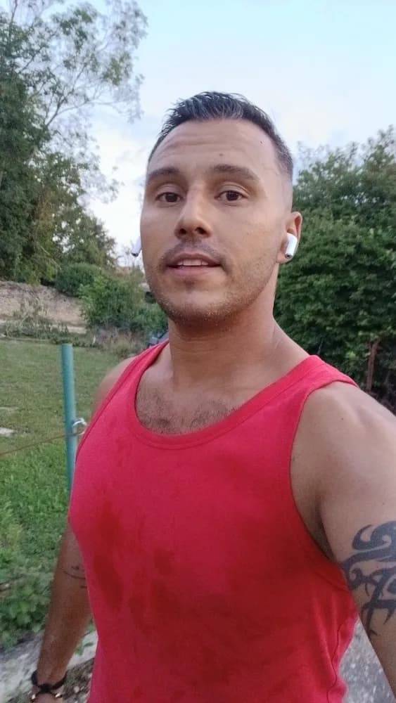 Profil de Lou, 28 ans, Plan cul à Cimo (Tessin)