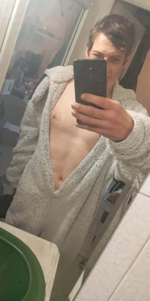 Yoni - Plan cul à Daillon Profil de Yoni, 34 ans, Plan cul à Daillon (Valais)